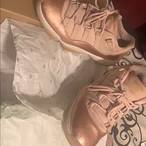 AIR JORDAN RETRO 11 LOW !! Rose Gold
